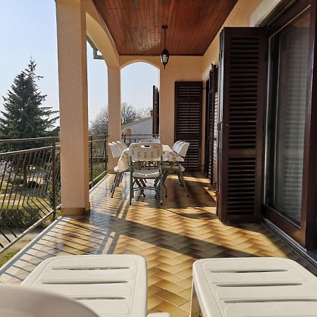 Apartment Poesia Πόρετς Εξωτερικό φωτογραφία